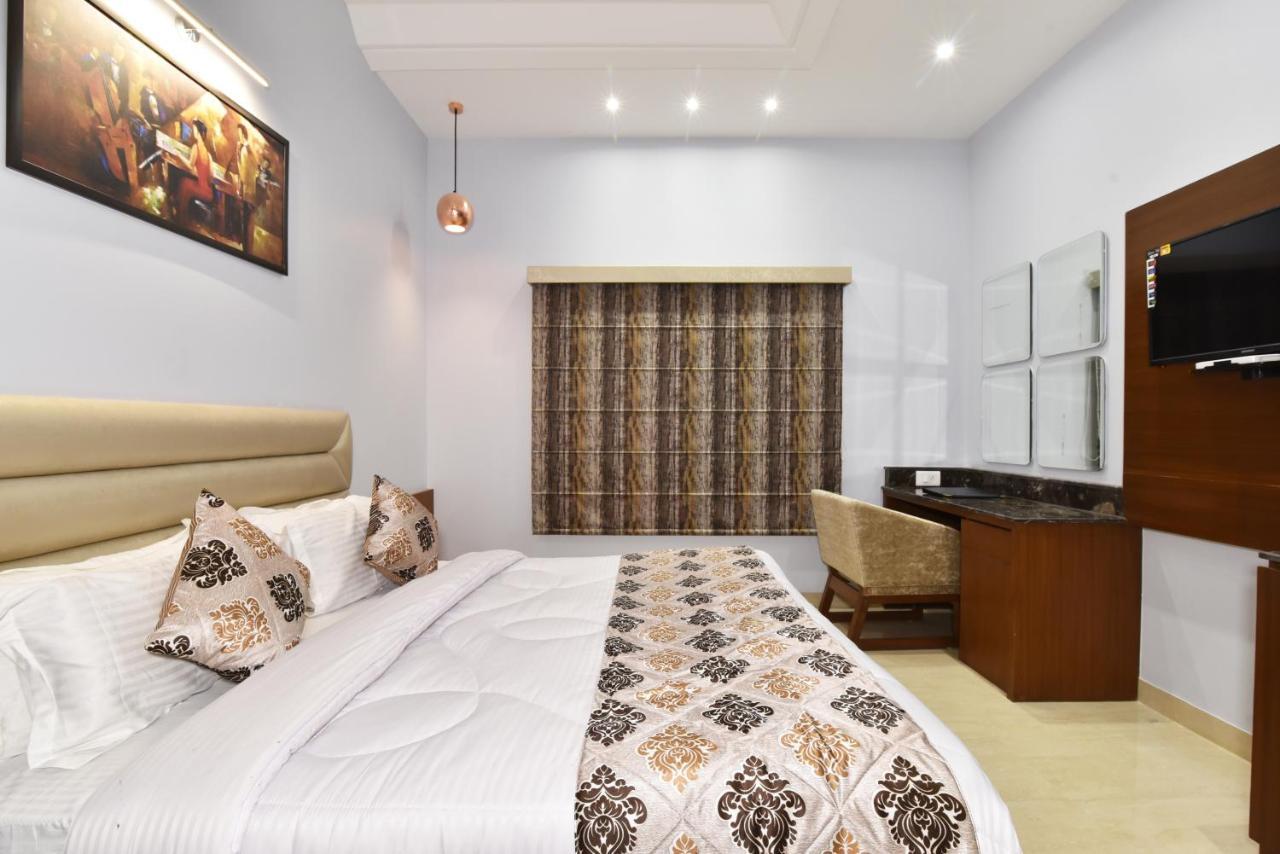 Hotel Vacation Inn Αμριτσάρ Εξωτερικό φωτογραφία